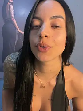 Snapshot of Elamesmamorena chatting on June 17, 2026, 12:46 am Elamesmamorena online show from June 17, 2026, 12:46 am
