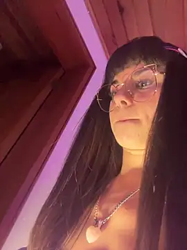 Snapshot of VioletaSubmissive chatting on September 17, 2025, 10:00 pm VioletaSubmissive online show from September 17, 2025, 10:00 pm