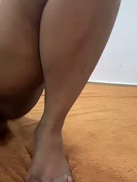 Snapshot of sissarahotty chatting on February 2, 2025, 8:19 pm sissarahotty online show from February 2, 2025, 8:19 pm