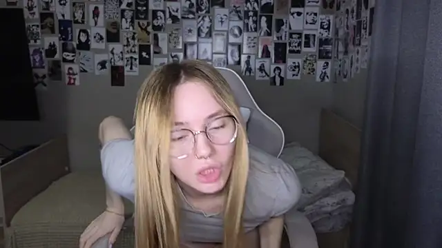 littlevildevil online show from May 29, 2026, 7:39 am
