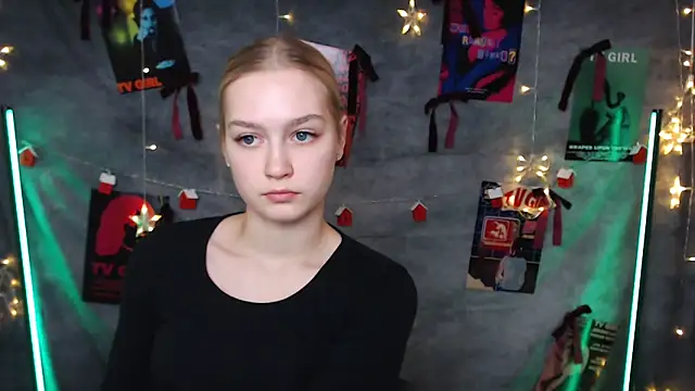 MademoiselleCl online show from February 1, 2026, 1:31 pm