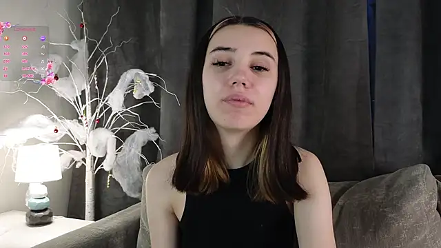 Snapshot of GillianDowdey chatting on January 12, 2025, 1:53 am GillianDowdey online show from January 12, 2025, 1:53 am