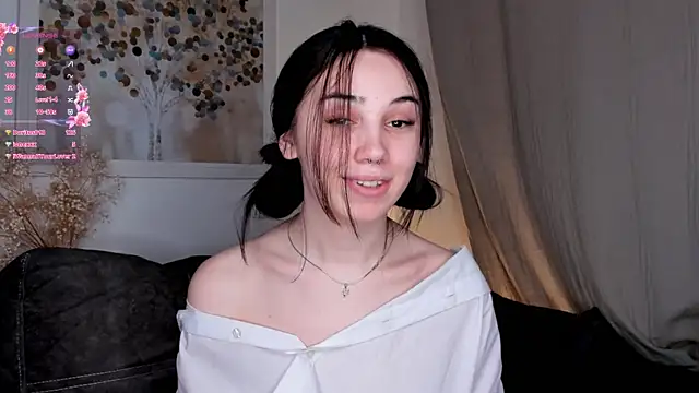 Snapshot of GillianDowdey chatting on January 22, 2025, 7:25 am GillianDowdey online show from January 22, 2025, 7:25 am