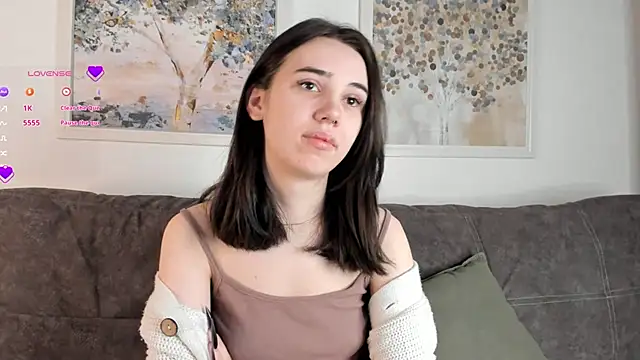Snapshot of GillianDowdey chatting on January 31, 2025, 1:43 am GillianDowdey online show from January 31, 2025, 1:43 am