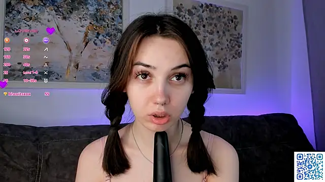 Snapshot of GillianDowdey chatting on March 3, 2025, 7:32 am GillianDowdey online show from March 3, 2025, 7:32 am
