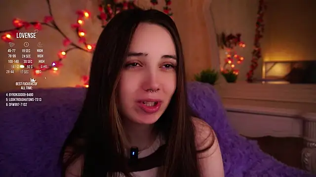 GillianDowdey online show from November 7, 2025, 3:17 am