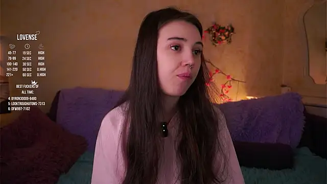 GillianDowdey online show from April 4, 2026, 3:27 am