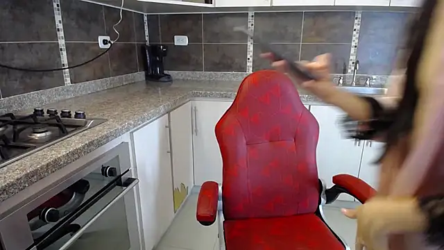 anna alvarez online show from February 25, 2025, 2:00 pm