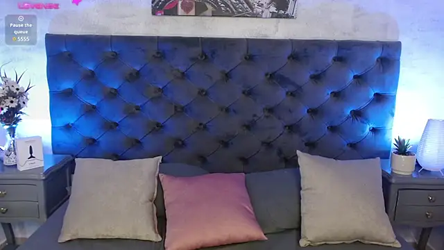 CheryelFox online show from December 14, 2024, 3:51 am