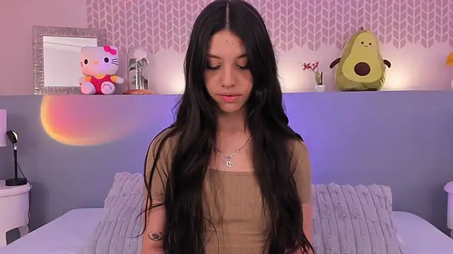 CheryelFox online show from April 14, 2026, 9:32 pm