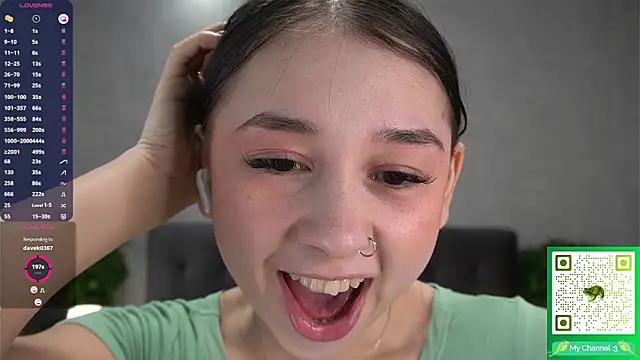 AislyEmbury online show from January 17, 2026, 4:50 am