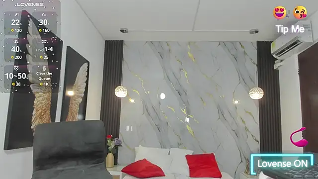 estephany doll online show from February 6, 2025, 1:54 pm