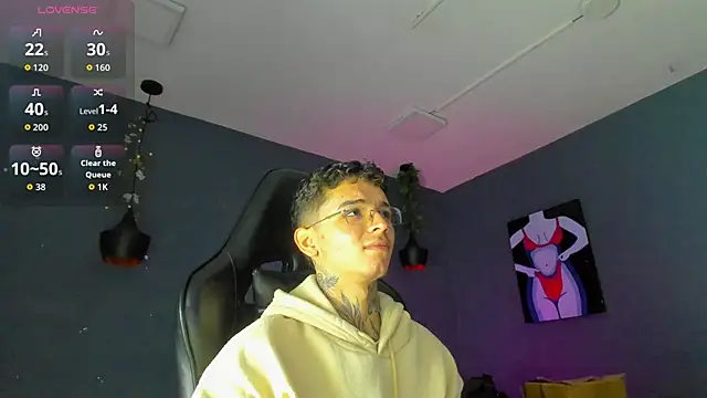 Ian Castillo  online show from September 30, 2025, 11:26 am