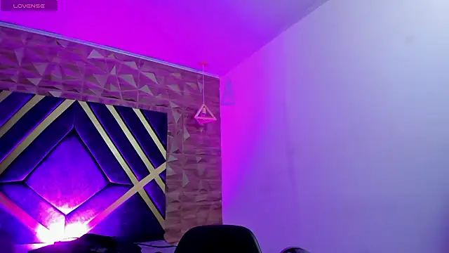 Ian Castillo  online show from February 2, 2026, 11:20 am