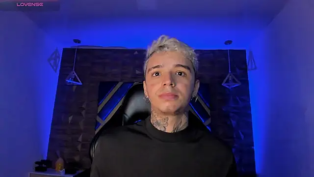 Ian Castillo  online show from February 25, 2026, 11:20 am