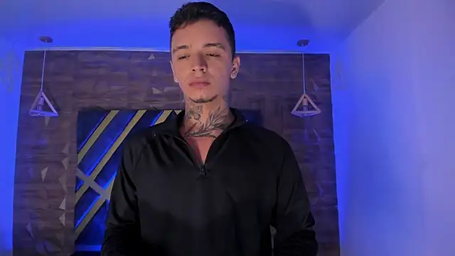 Snapshot of Ian_Castillo_ chatting on May 6, 2026, 5:35 am Ian Castillo online show from May 6, 2026, 5:35 am