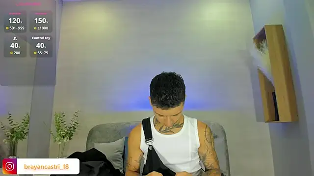 Snapshot of Ian_Castillo_ chatting on May 16, 2026, 11:09 am Ian Castillo online show from May 16, 2026, 11:09 am