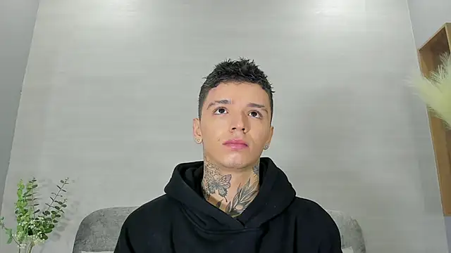 Snapshot of Ian_Castillo_ chatting on May 23, 2026, 11:03 am Ian Castillo online show from May 23, 2026, 11:03 am