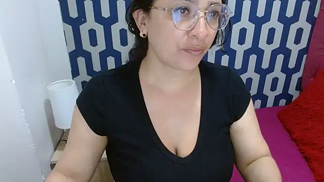 sarax ximena online show from October 11, 2025, 6:01 am