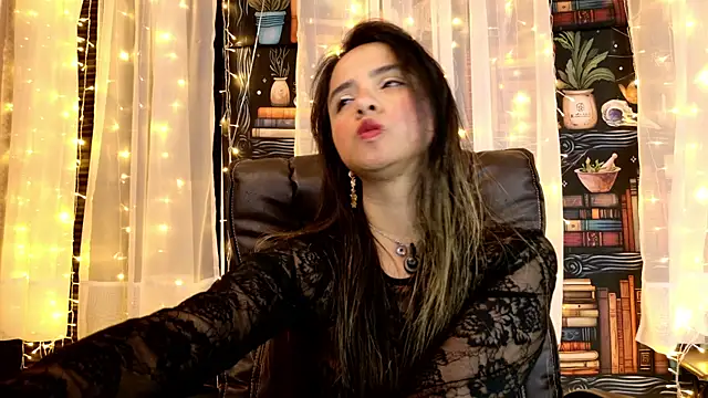julietta   jackson online show from July 4, 2026, 9:10 pm