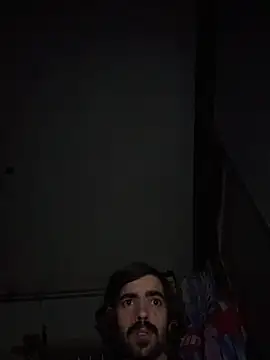 Snapshot of wolfwhite95 chatting on October 8, 2025, 1:03 am wolfwhite95 online show from October 8, 2025, 1:03 am