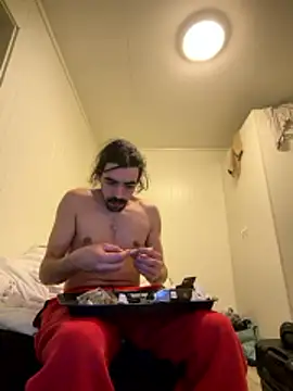 wolfwhite95 online show from March 18, 2026, 11:30 pm