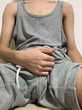 Snapshot of fyzz55555 chatting on October 24, 2025, 12:12 pm fyzz55555 online show from October 24, 2025, 12:12 pm