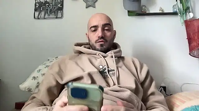 Snapshot of alessandromori91 chatting on February 24, 2026, 8:23 am alessandromori91 online show from February 24, 2026, 8:23 am