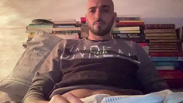 alessandromori91 online show from March 7, 2026, 9:56 pm