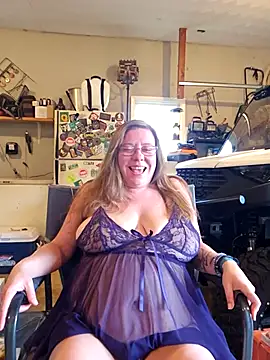 MsShelby40 online show from September 10, 2025, 10:10 pm