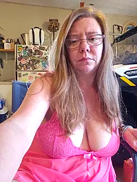 MsShelby40 online show from September 25, 2025, 10:13 pm