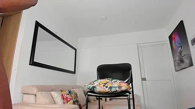 smit hot sr online show from February 6, 2025, 7:45 am