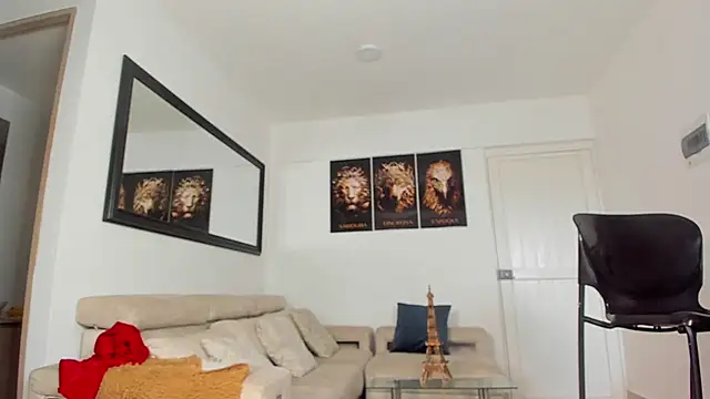 smit hot sr online show from March 5, 2025, 7:38 pm