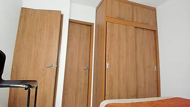 smit hot sr online show from November 25, 2025, 1:27 am