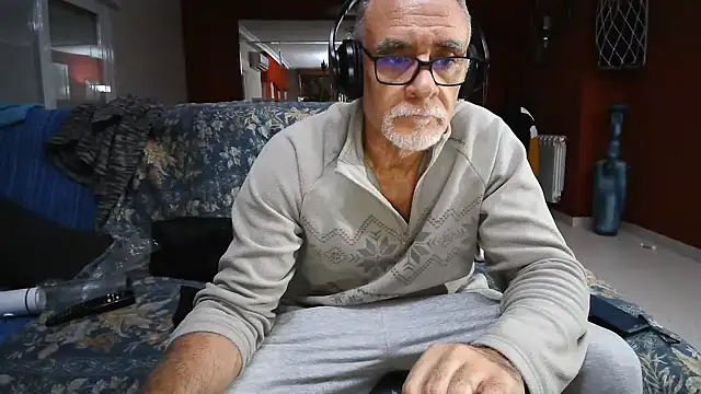 maduroguapo online show from February 15, 2025, 10:52 pm