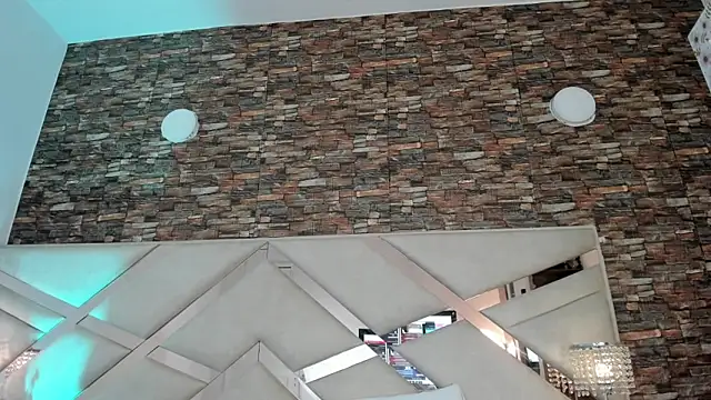 sophie pariss online show from November 28, 2025, 4:04 am