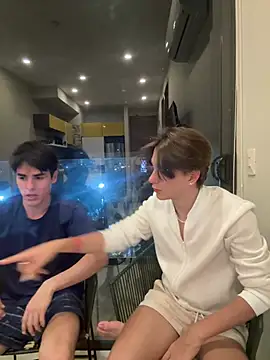 Alex and Fabian online show from May 6, 2026, 12:19 am