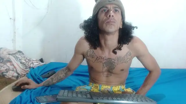 damian bottom bigcock online show from January 9, 2026, 1:36 pm