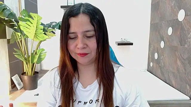 Snapshot of Heidy_Wells chatting on May 26, 2026, 1:18 pm Heidy Wells online show from May 26, 2026, 1:18 pm