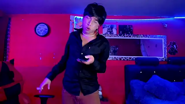 AnggelONfiree online show from March 5, 2025, 10:33 am