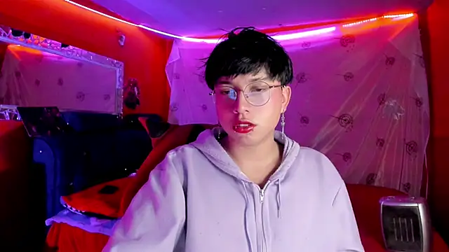 AnggelONfiree online show from September 18, 2025, 5:53 am