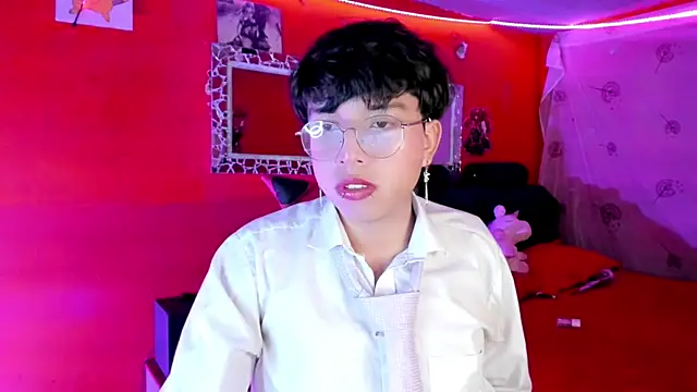 AnggelONfiree online show from October 3, 2025, 5:37 am