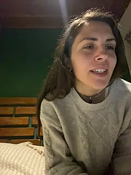 isadelasestrellas online show from August 4, 2026, 11:02 am