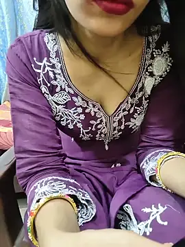 Snapshot of priya_sharma02 chatting on May 31, 2026, 11:17 am priya sharma02 online show from May 31, 2026, 11:17 am