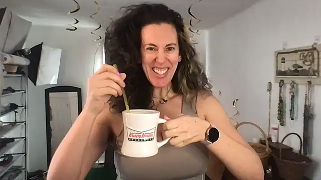 Snapshot of BonfireBonnie chatting on January 2, 2025, 2:57 pm BonfireBonnie online show from January 2, 2025, 2:57 pm