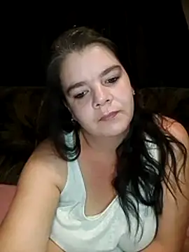 Snapshot of Hornyparratjie chatting on May 1, 2026, 11:53 pm Hornyparratjie online show from May 1, 2026, 11:53 pm