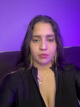 valentina jonnes1 online show from June 28, 2026, 5:24 am