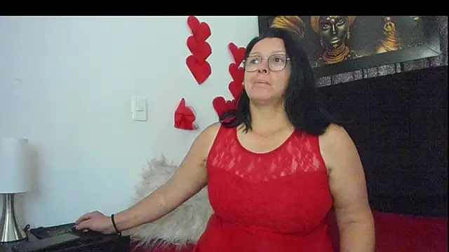 Evaaross 2345 online show from March 6, 2025, 7:43 pm