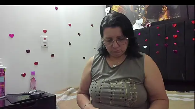 Evaaross 2345 online show from February 22, 2026, 1:53 pm