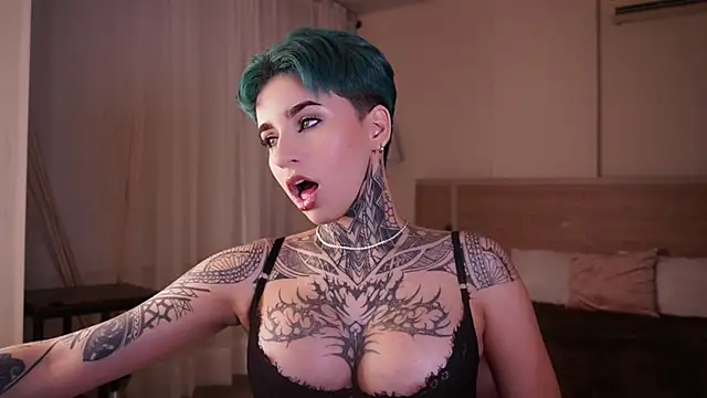 AliceShazaham  online show from February 9, 2025, 5:40 am